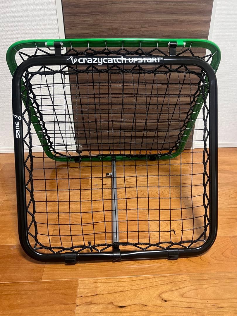 crazycatch UPSTART サッカー練習ネット。室内使用