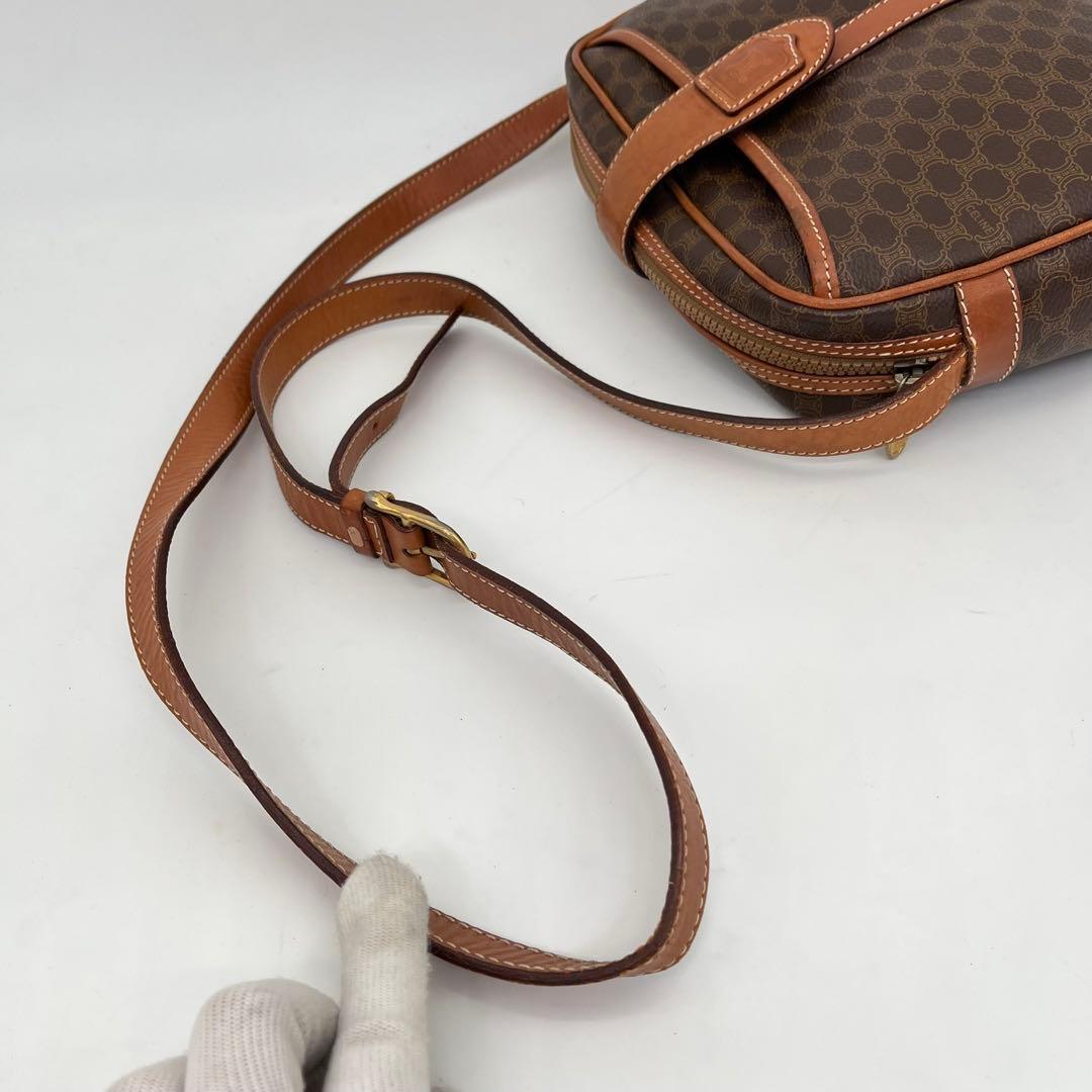 【美品】CELINE ショルダーバッグ 斜めがけ マカダム柄 トリオンフ PVC