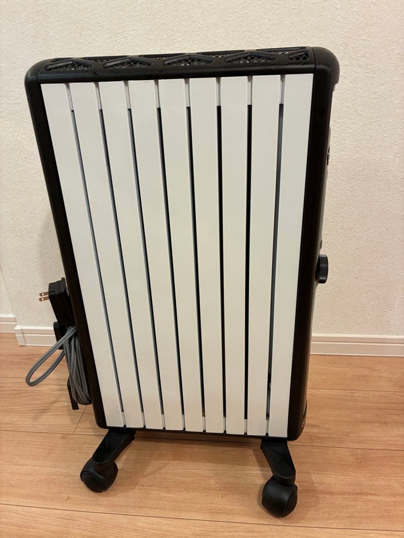 デロンギ　オイルヒーター　MDHU12