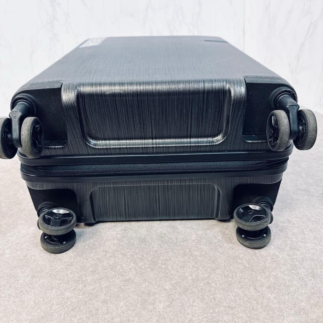 サムソナイト EVOA スピナー55 キャリーケース 35L 4輪 ブラック