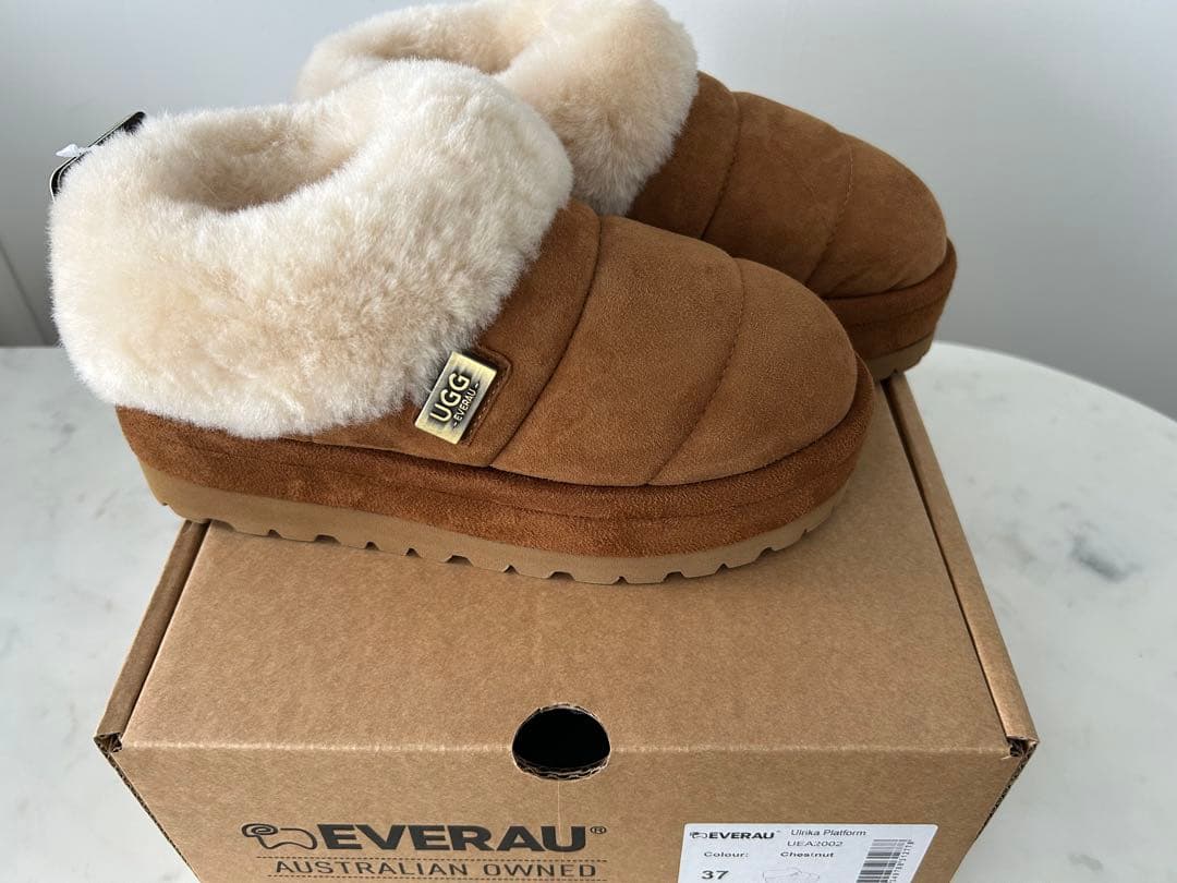 は*。様 新品　UGG エクスプレス　ムートンブーツ　厚底　EU37