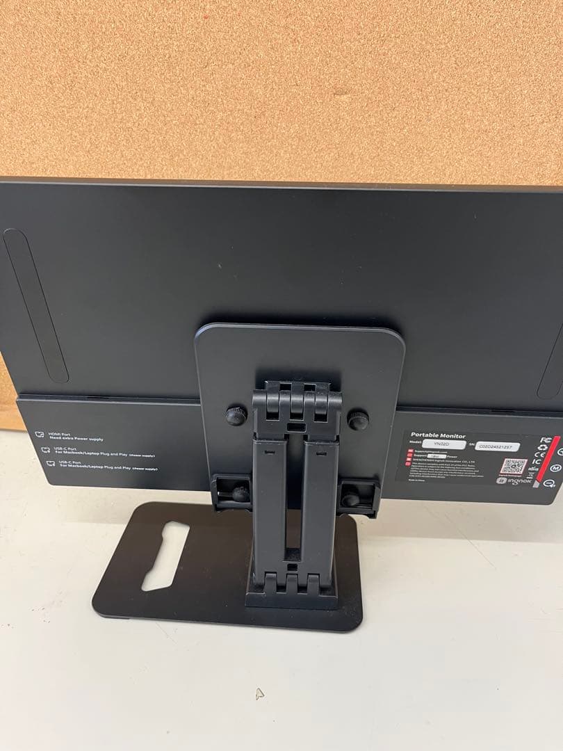 Ingnok モバイルモニター　15.6インチ