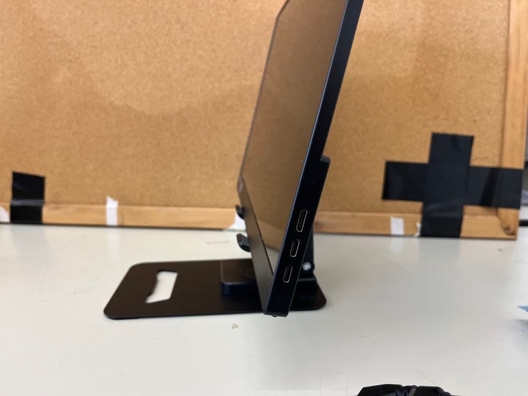 Ingnok モバイルモニター　15.6インチ