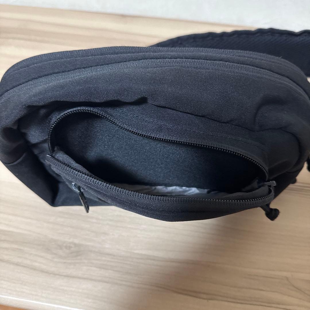 美品【POMULU (ポムル)】2WAYヒップシート （黒）