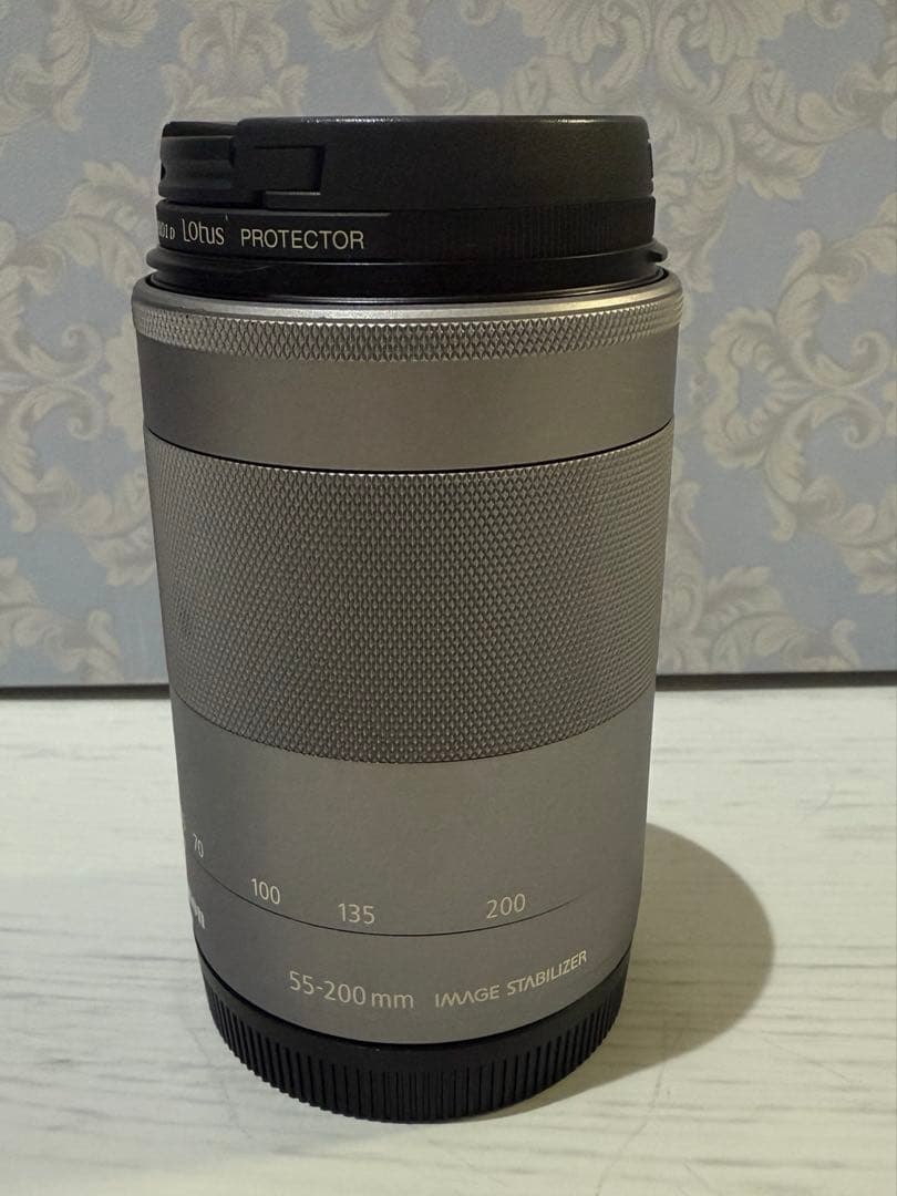 Canon EOS KissM ホワイト　望遠レンズ付き　美品（中古品）