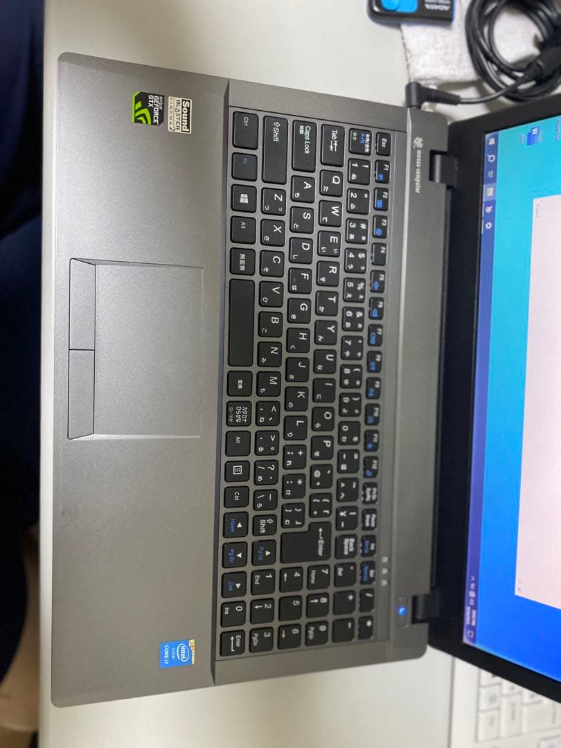 Intel Core i7 15.6インチノートPC