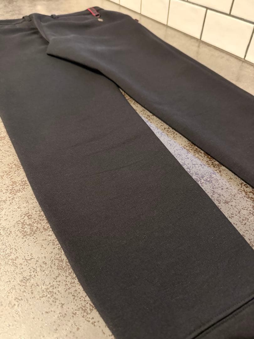 【綺麗め】BRIEFING ゴルフパンツ　3D ジョガーパンツ　L 黒