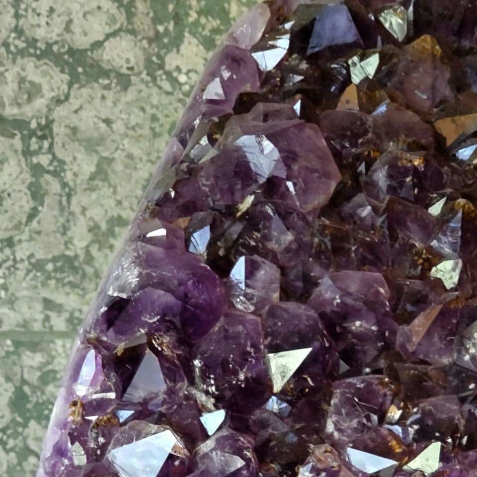 アメジスト　クラスター　約10キロ強　天然石　紫水晶　ウルグアイ産　台付