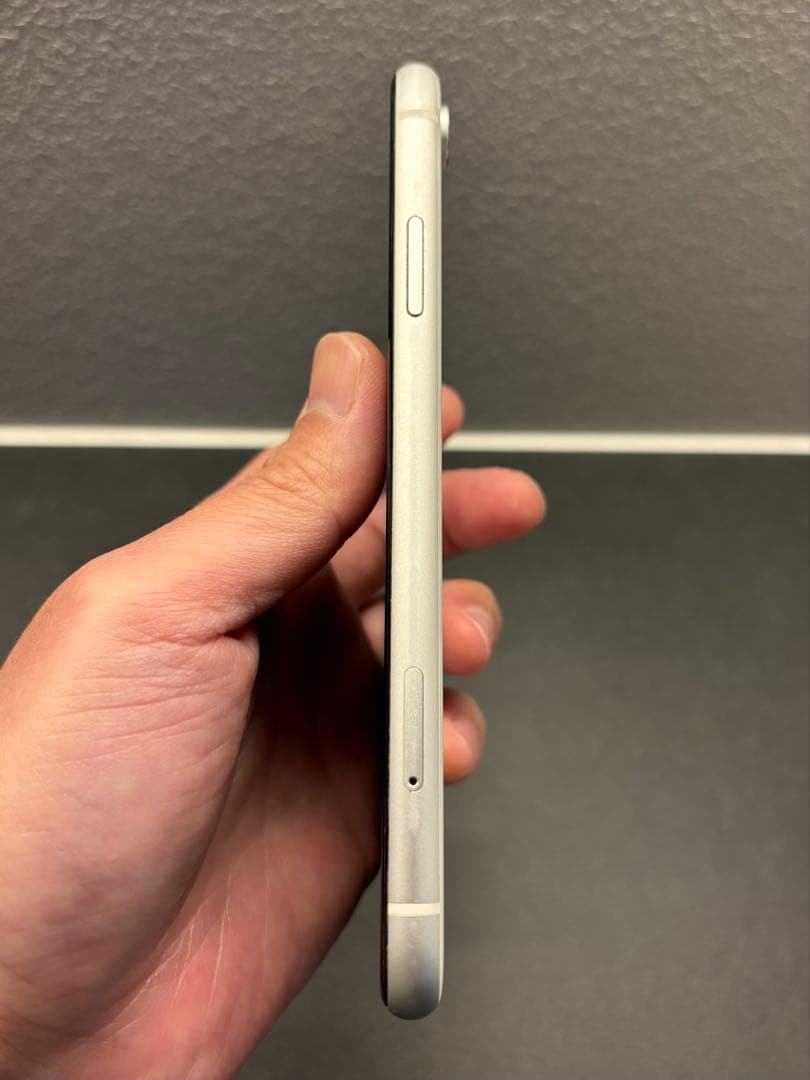 Apple iPhone XR ホワイト 128GB 本体