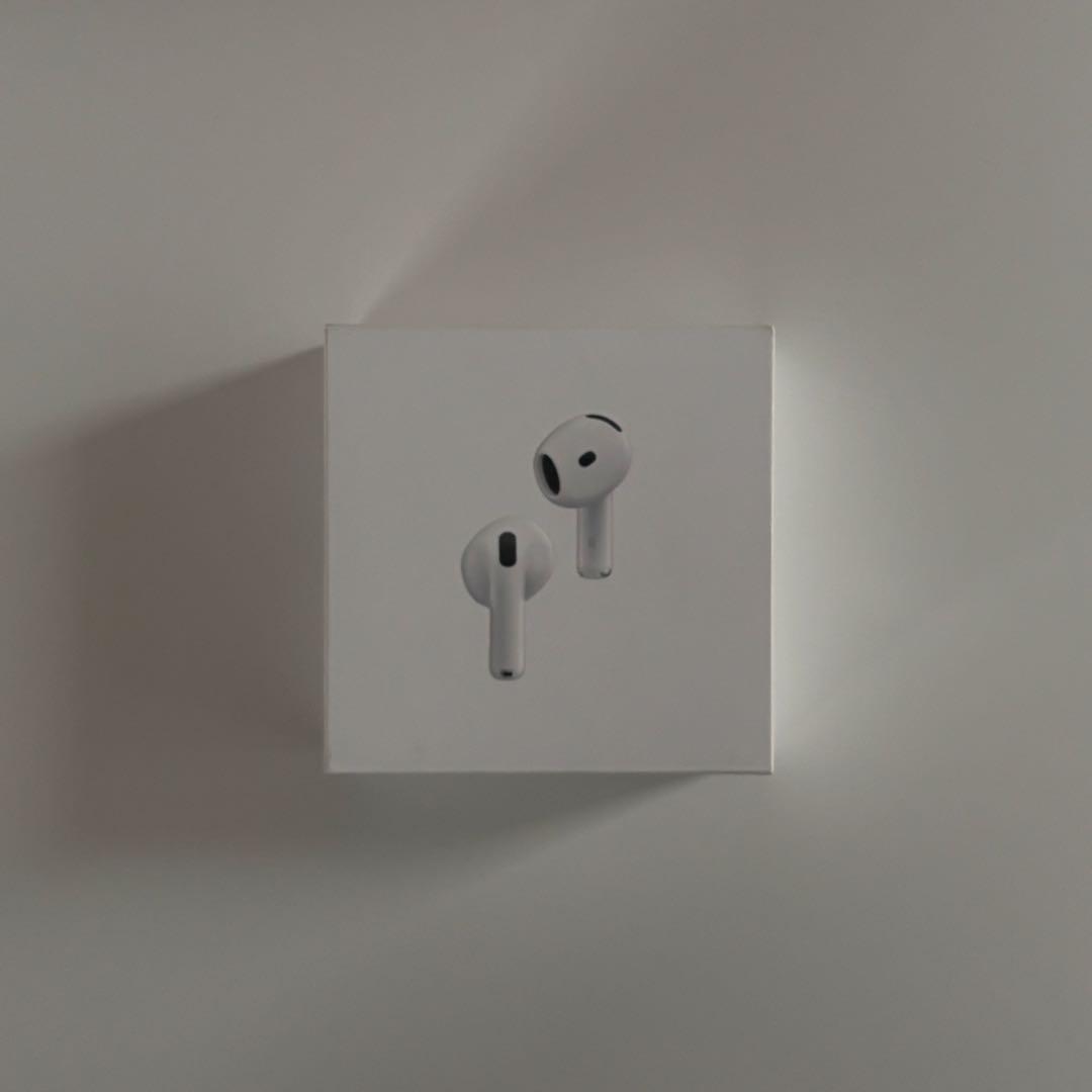 Apple AirPods 4 ノイズキャンセリング搭載　新品未開封