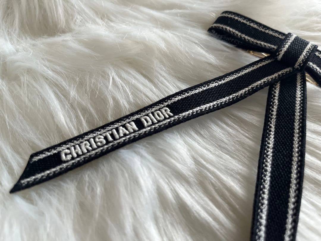 クリスチャンディオール Dior リボンバレッタ 黒 定価81,000円