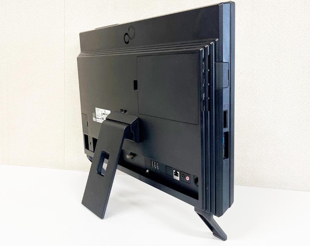 ESPRIMO　Core i7　8GB　Bluetooth　地デジ/BS/CS