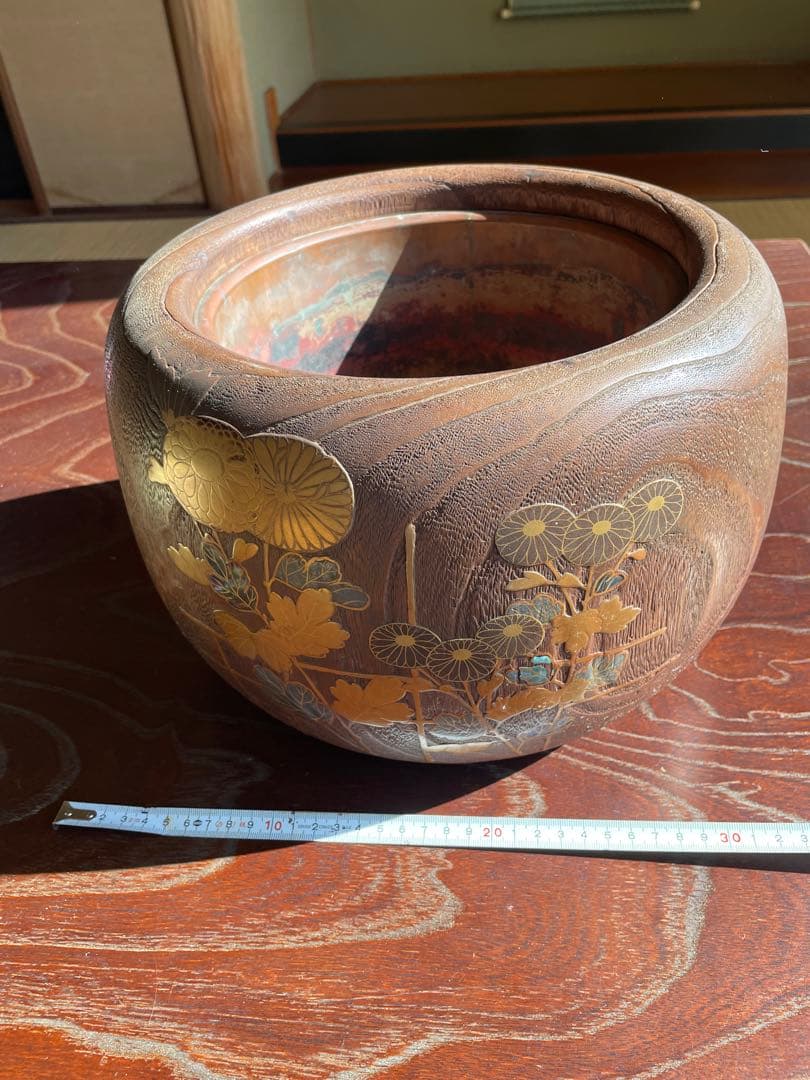 希少　木製火鉢 金箔装飾 花柄デザイン　１００年前　骨董品