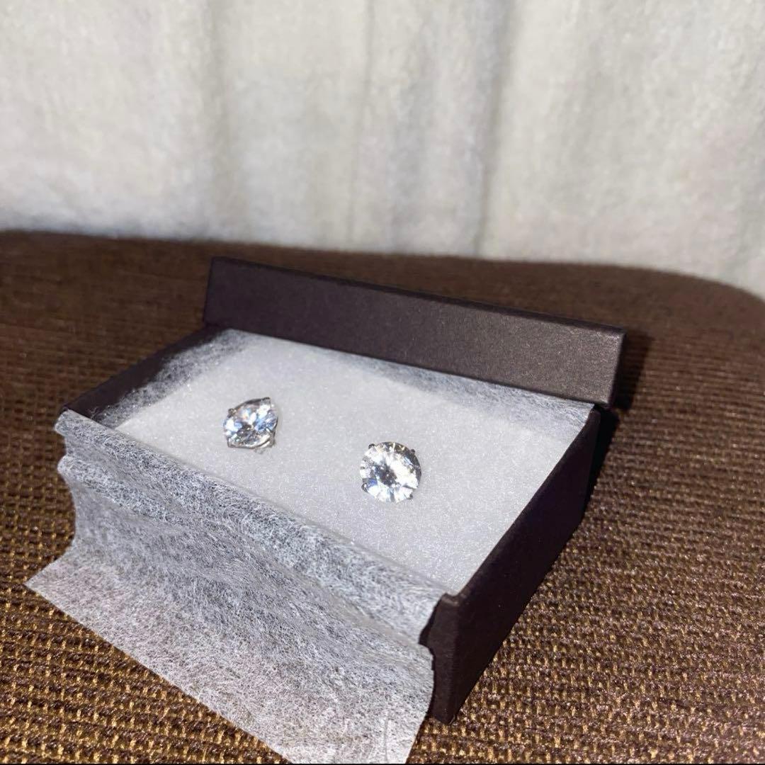 Avalanche czダイヤモンド 18Kイエローゴールド　ピアス