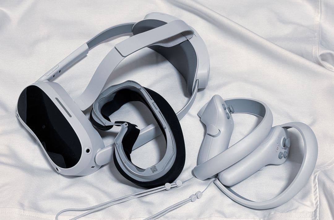 PICO4本体 / ケーブル & ケース セット 【消毒済】