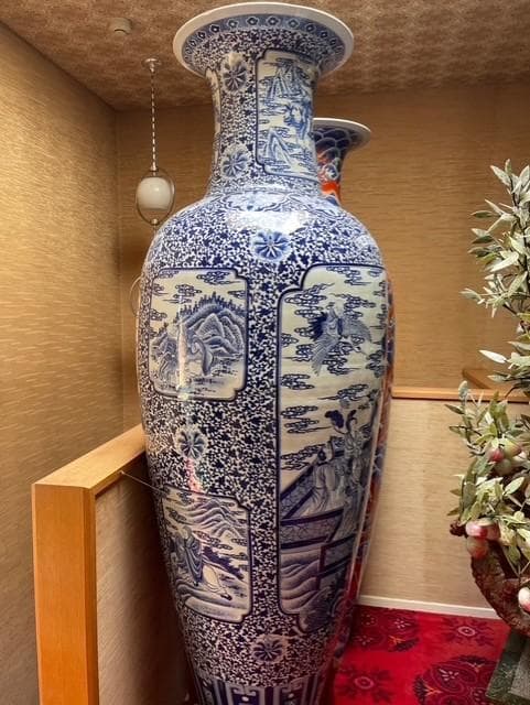 青白陶器花瓶 約1.5m