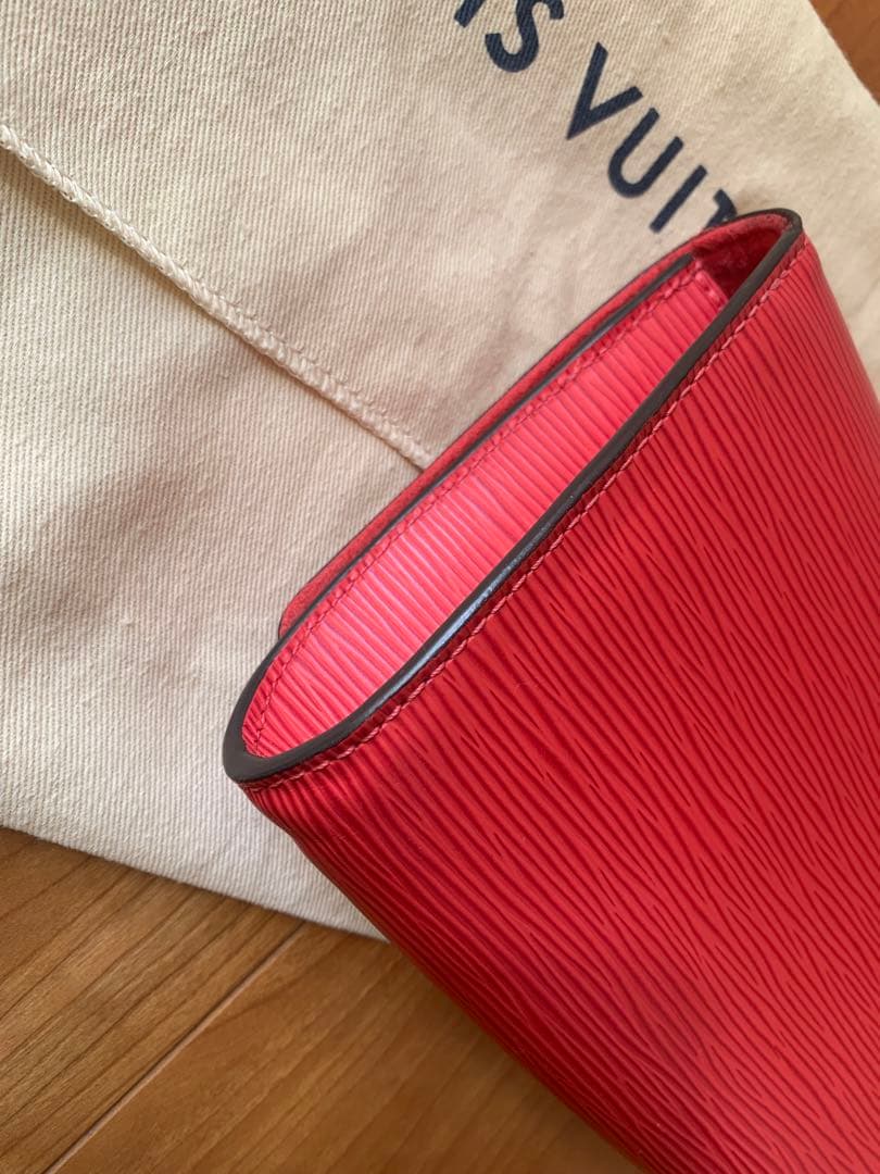 週末お値下げ中 Louis Vuitton エピレザー ショルダーバッグ