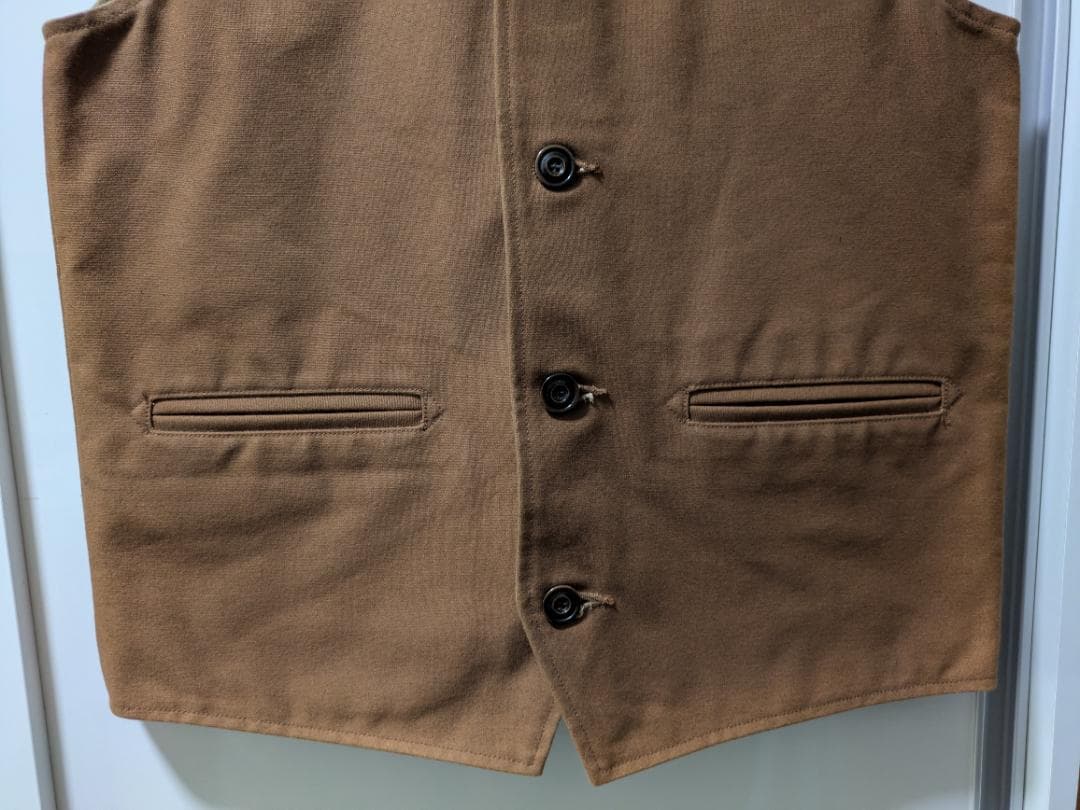 trophy clothing トロフィークロージング ベスト　ブラウン