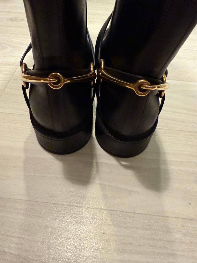 値下げgucciブラックレザーミドルブーツ新品未使用