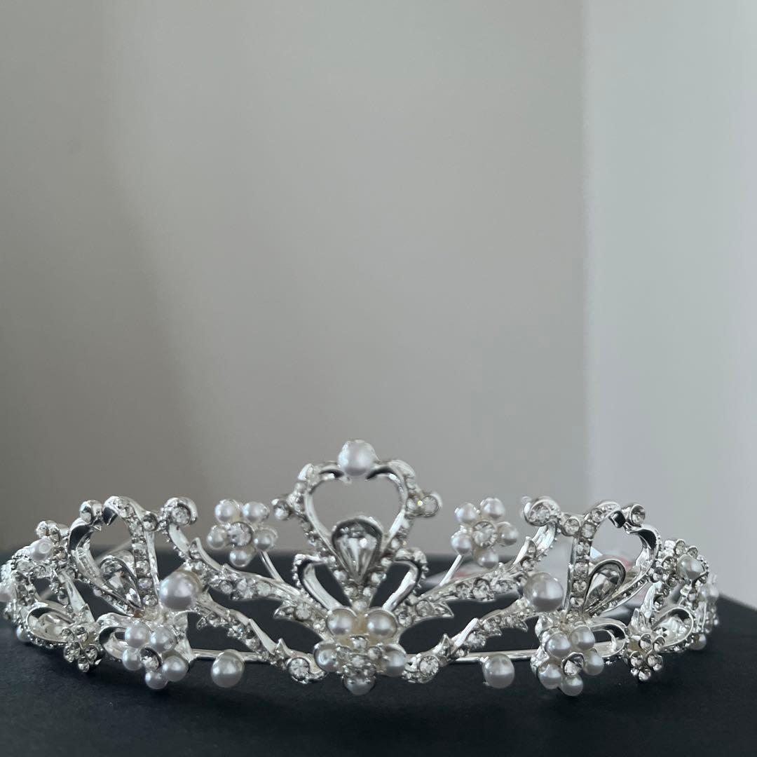 クチュールナオコ　ティアラ