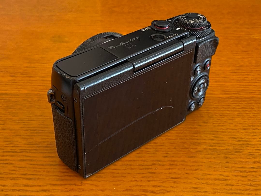 Canon PowerShot G7X 本体 充電器付 実働品 ジャンク扱い