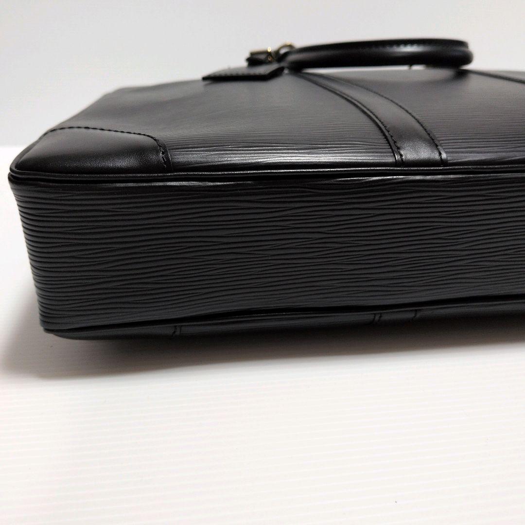 LOUIS VUITTON ブリーフケース ポルト ドキュマン ヴォワヤージュ