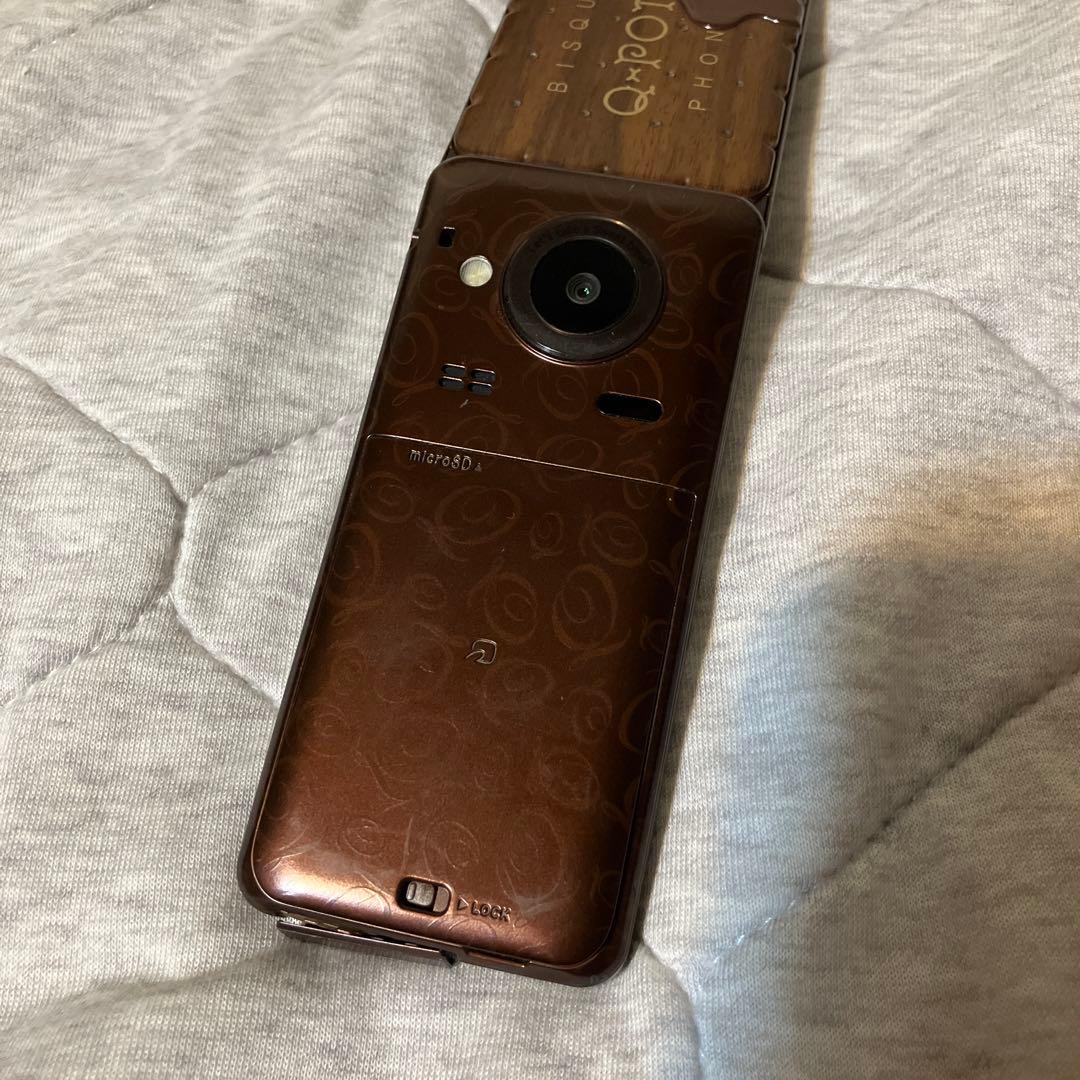 Q-pot. ビスキュイデザイン 折りたたみ携帯電話　ガラケー