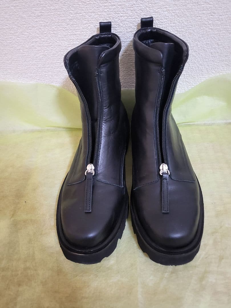 HIMIKO 黒トラックソールフロントジップブーツ