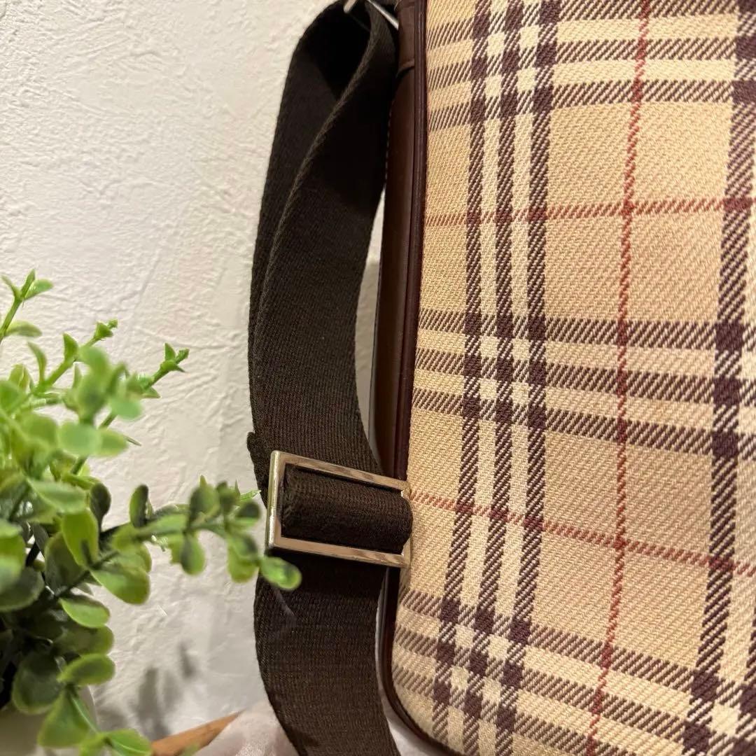 人気‼️バーバリー ノバチェック柄 ショルダーバッグ レザー 牛革 高品質 美品✨