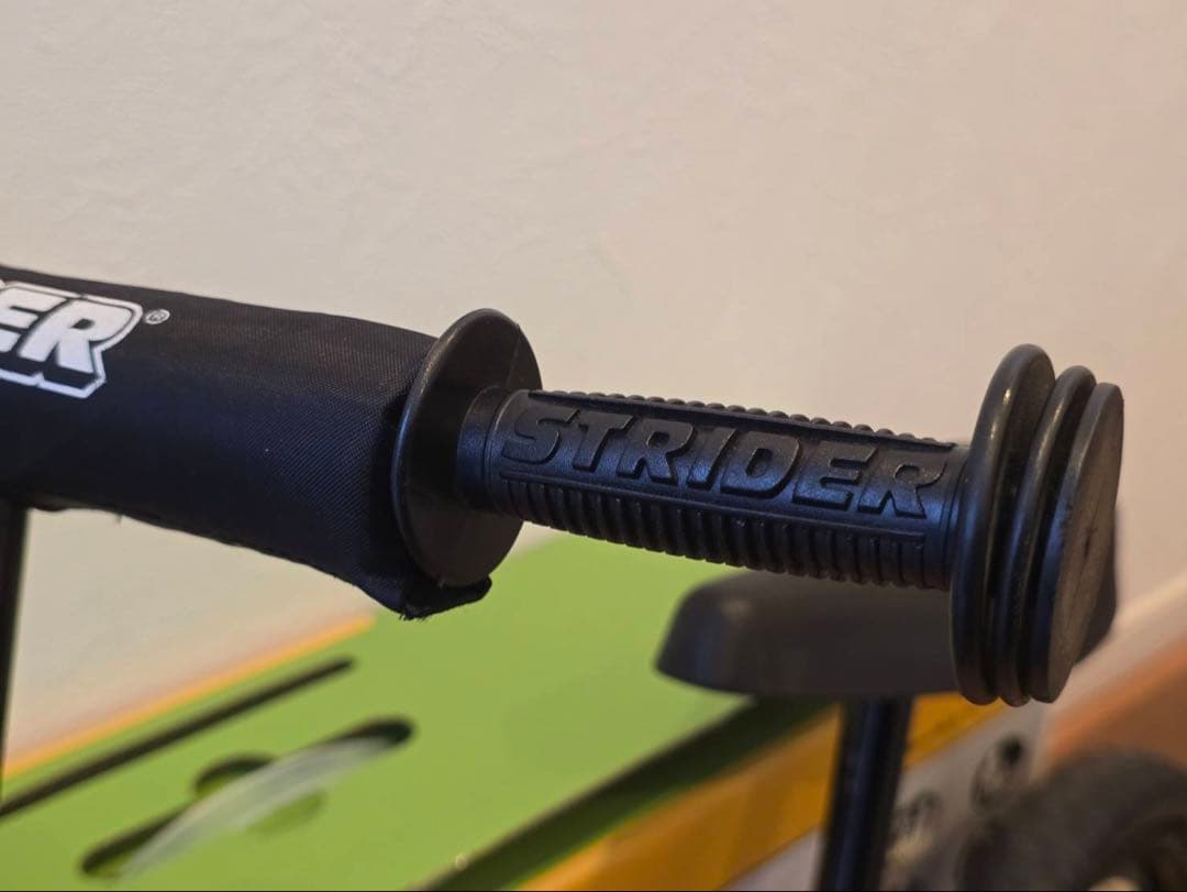 錆小　　美品　STRIDER 12 Sport バランスバイク レッド
