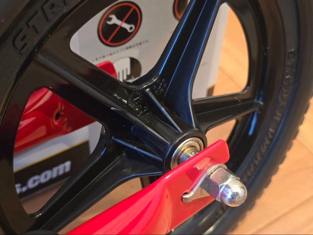 錆小　　美品　STRIDER 12 Sport バランスバイク レッド