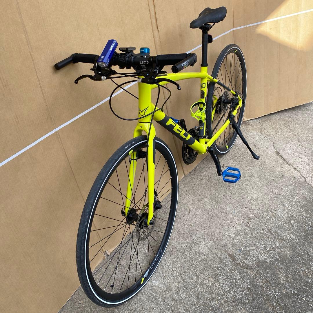 FELTベルザスピード40 クロスバイク