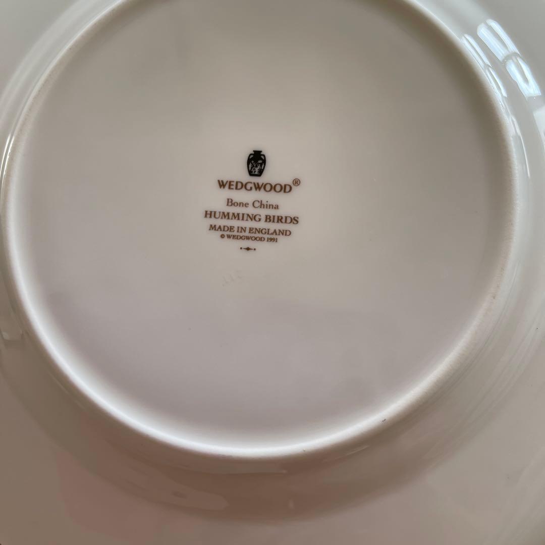 ウェッジウッド　ハミングバード　ディナー　サラダ　カップ&ソーサーセットでです。