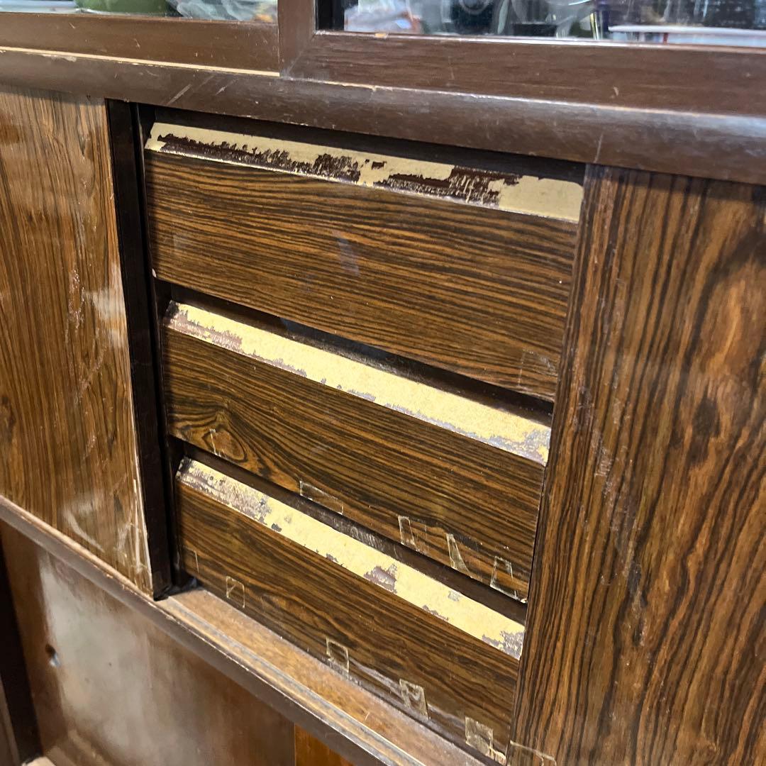 引取割引します！値下昭和木製食器棚 ガラス扉付　発送1/ですと31か2/1予定