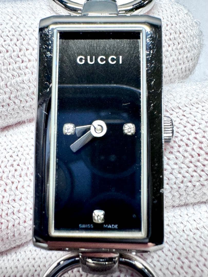 GUCCI ブラック レクタングル 時計とダイヤ❣️