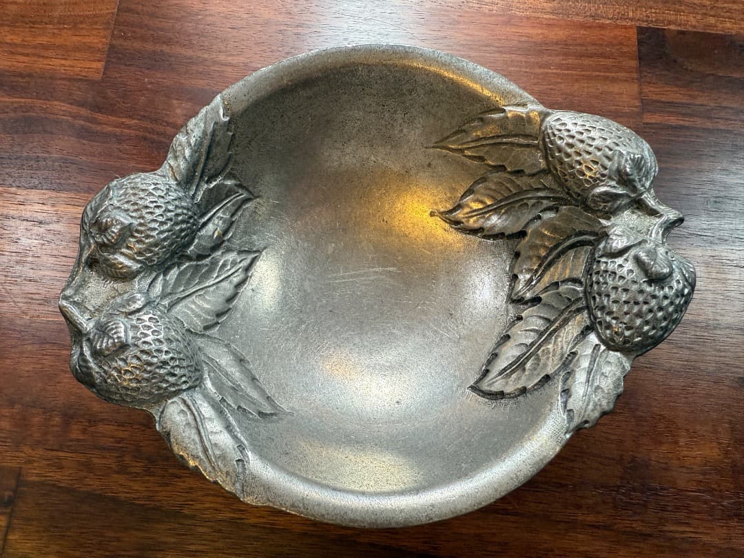 【アンティーク】ピューター製 小物入れ イチゴ