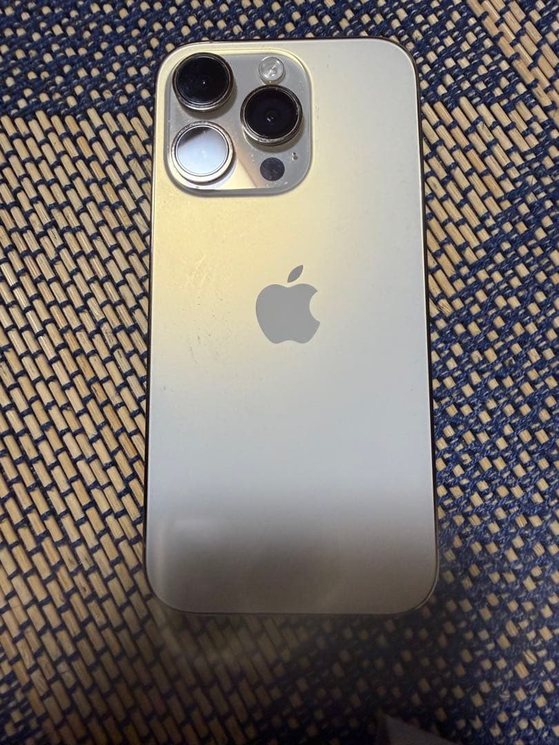 Apple iPhone 14 Pro ゴールド