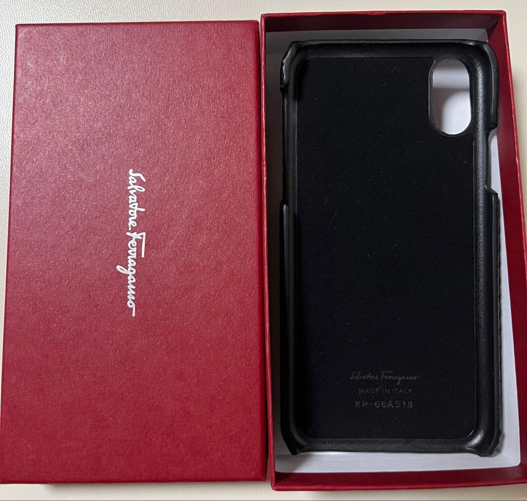 【新品】Salvatore FerragamoガンチーニiPhoneケース★黒色