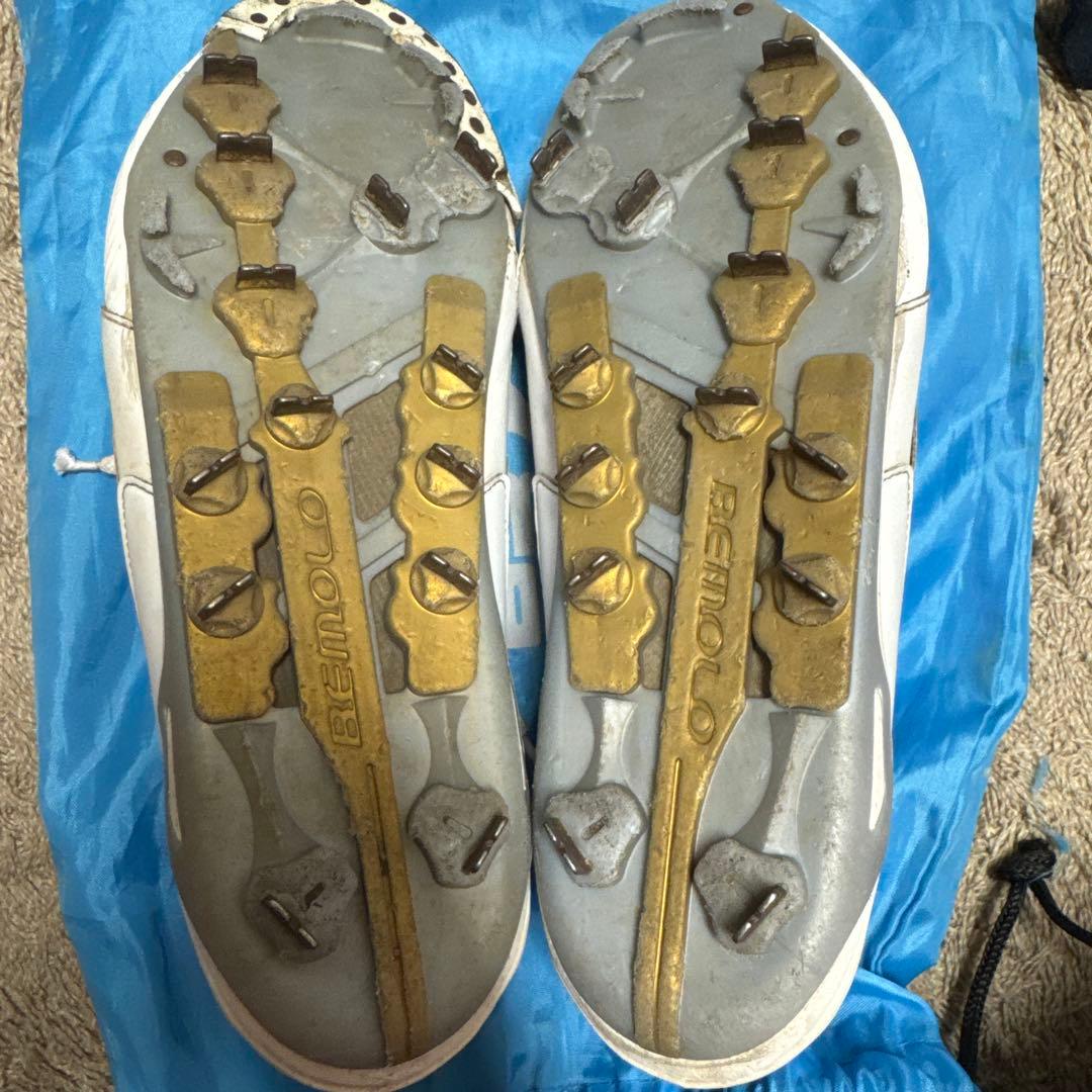 ビモロ　白スパイク28