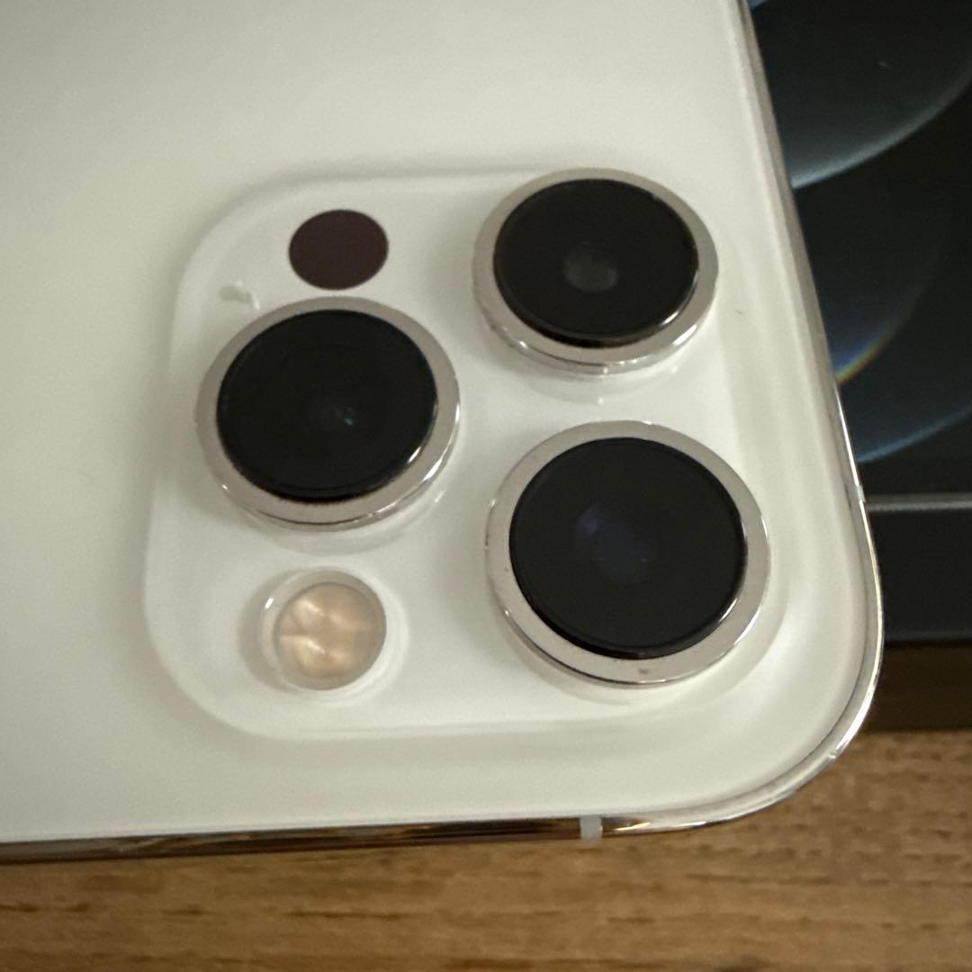 iPhone 12 Pro Max シルバー 256GB