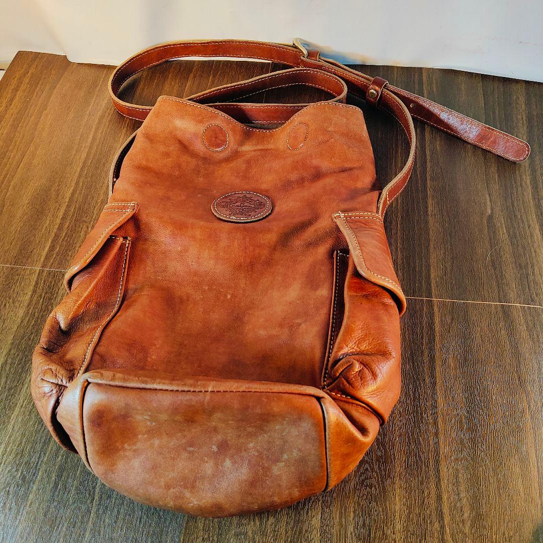 【極美品】オロビアンコ　イタリア製　高級レザーショルダーバッグ　本革 正規品