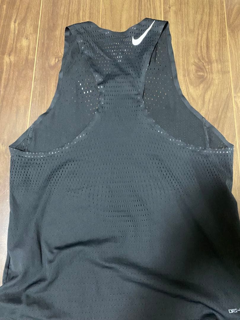 NIKE エアロスイフト シングレット黒