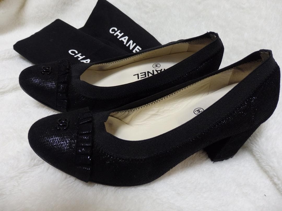 シャネル　ブラックレザー　ローヒールパンプス　21.5㎝　美品　シューケース付