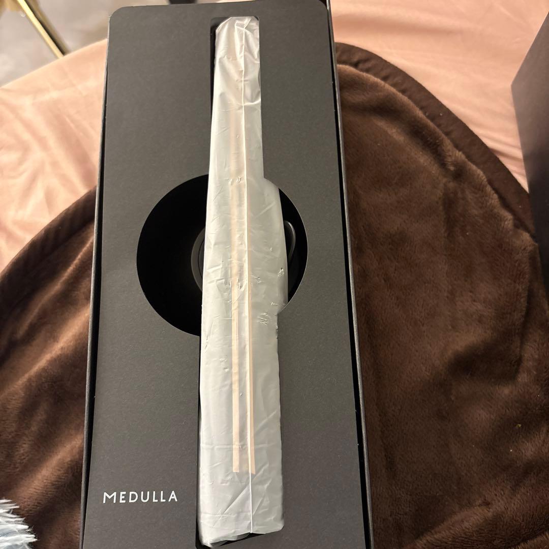 メデュラ超音波アイロン　リファ　ReFa 曲線デザイン シャワーヘッドセット売り