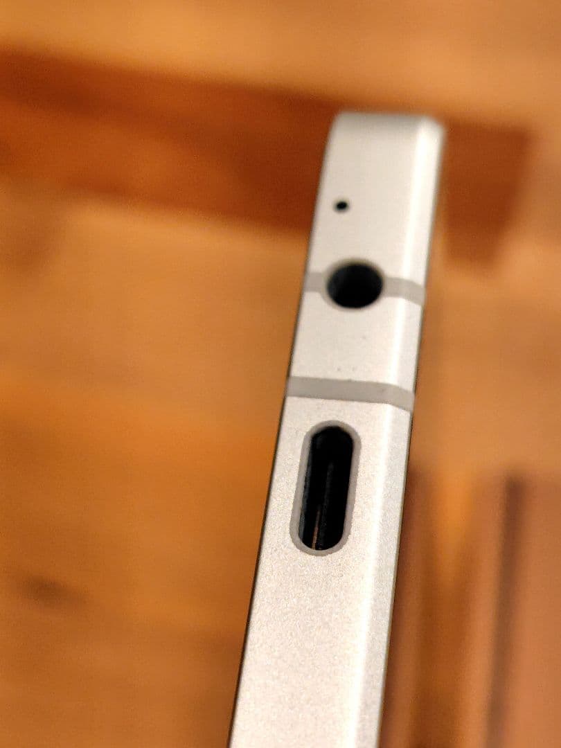 【ジャンク品】AQUOS SENSE8 SH54D ペールグリーン　本体