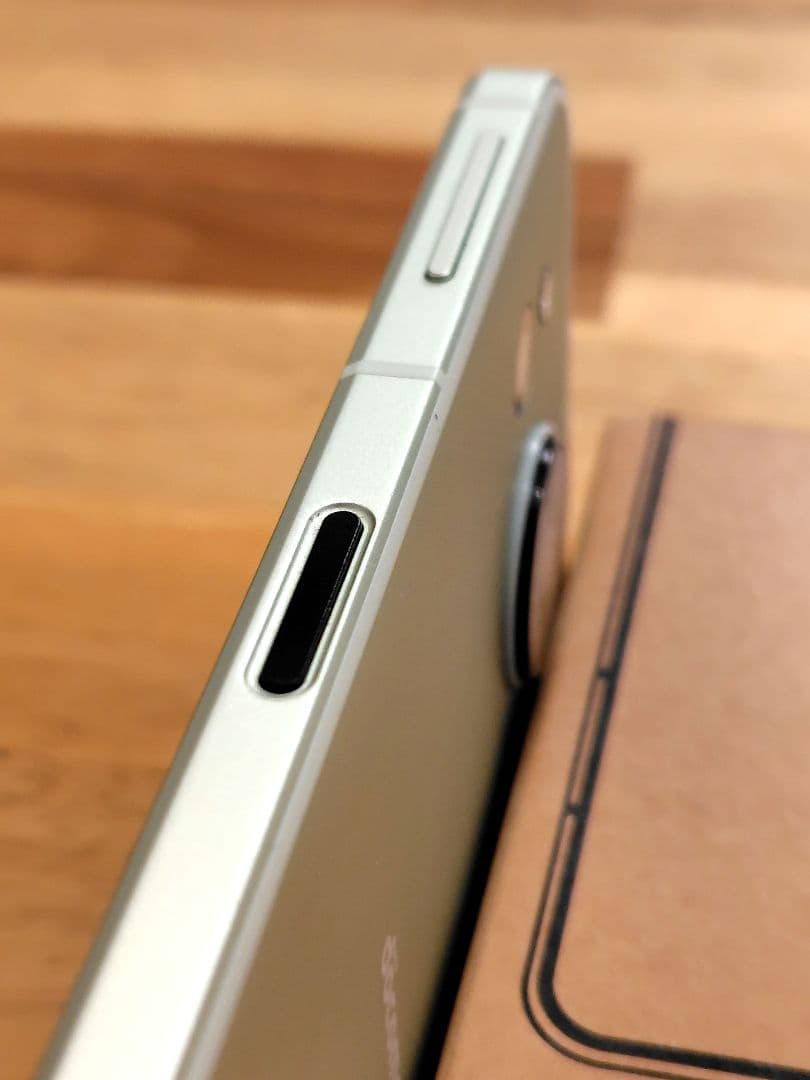 【ジャンク品】AQUOS SENSE8 SH54D ペールグリーン　本体