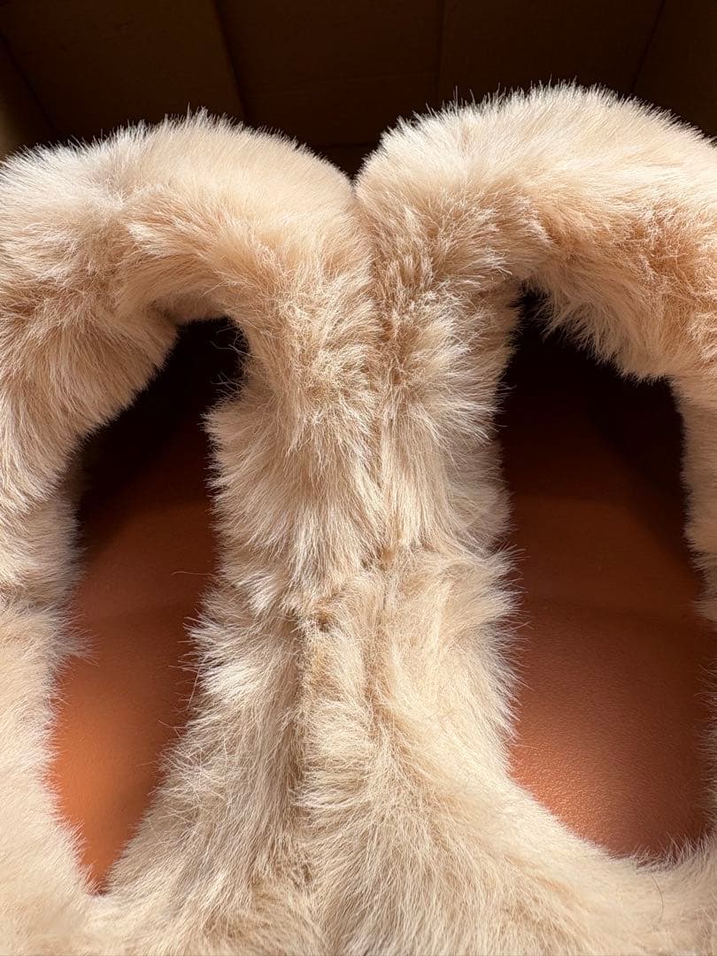 期間限定お値下げ⭐︎Racbaki ラクバキ ファーサボ ベージュ Mサイズ