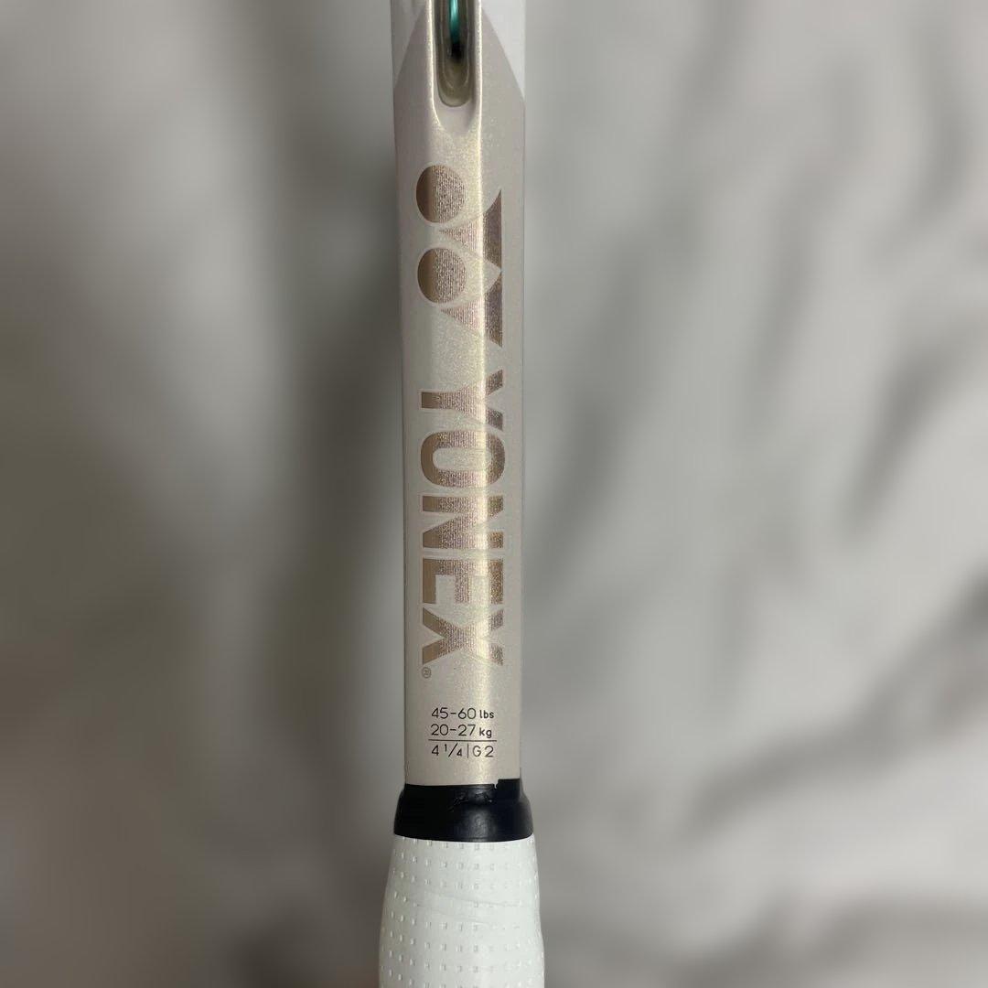 ヨネックス　VCORE100