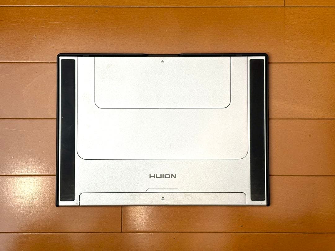 Huion KAMVAS Pro 16 GT-156 液タブ