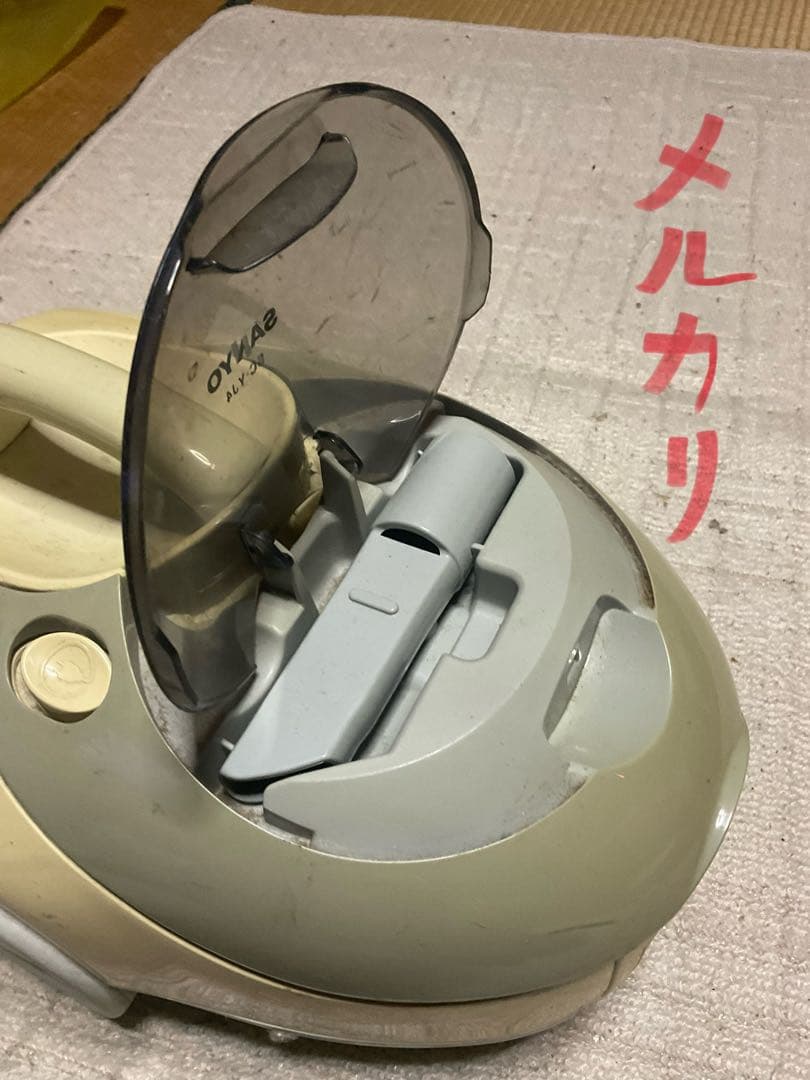 SANYO-SC-YJ4（H）。2009年式中古品掃除機【コード式　昭和レトロ】